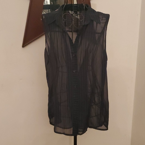 Forever 21 Tops - Forever 21 sheer top size Medium